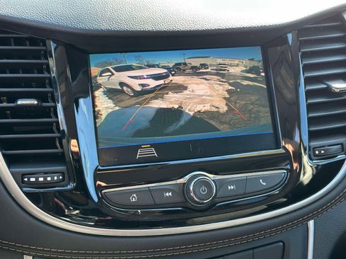 Certified 2022 Chevrolet Trax LT w/ LT Convenience Package image 27