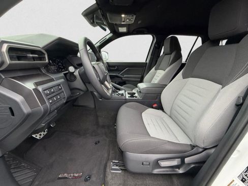 Used 2025 Toyota 4Runner TRD Sport AWD/4WD image 10