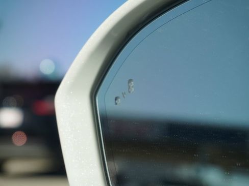 Used 2022 Lincoln Nautilus Reserve image 16