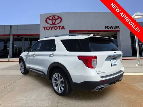 Used 2021 Ford Explorer Platinum w/ Equipment Group 601A AWD/4WD image 3
