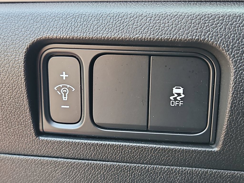 Certified 2026 Kia Sorento LX FWD image 25