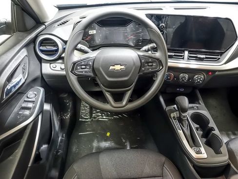 New 2026 Chevrolet Trax LS w/ LS Convenience Package FWD image 12