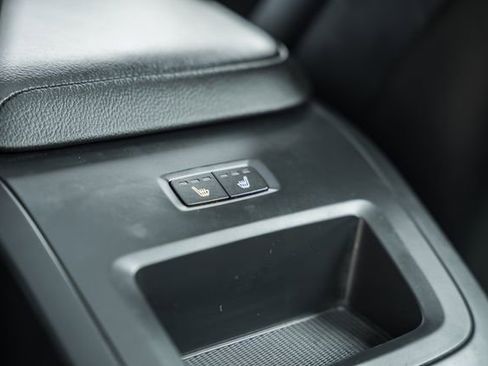 Used 2020 Volvo S60 T6 Momentum image 32