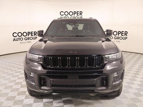 Used 2023 Jeep Grand Cherokee Overland AWD/4WD image 10