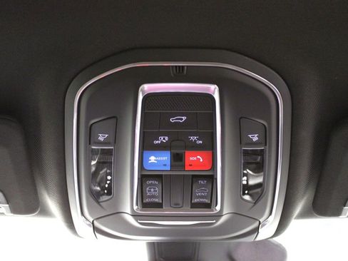 New 2026 Jeep Grand Cherokee Altitude image 22