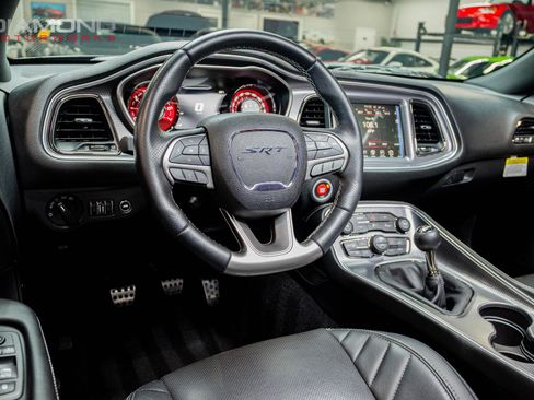 Used 2016 Dodge Challenger SRT Hellcat RWD image 82