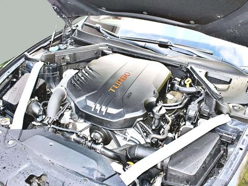 Used 2018 Kia Stinger GT2 image 33