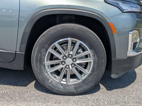 Used 2023 Chevrolet Traverse LT FWD image 12