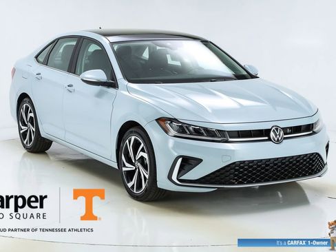 Used 2025 Volkswagen Jetta SEL image 15