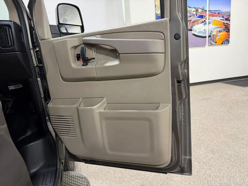 Used 2014 Chevrolet Express 3500 LT w/ LT Preferred Equipment Group RWD image 25