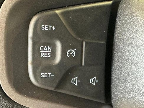 New 2025 Ford Bronco 2-Door image 9