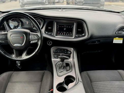 Used 2018 Dodge Challenger SXT RWD image 11