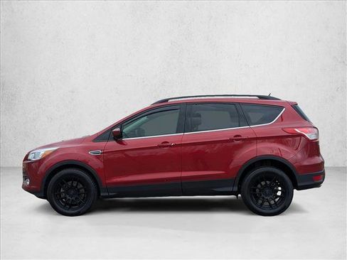 Used 2016 Ford Escape SE w/ Equipment Group 201A AWD/4WD image 9