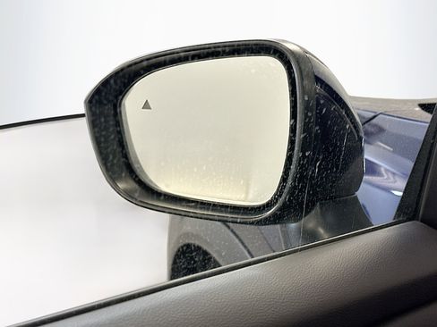 Used 2025 Nissan Rogue SV image 16