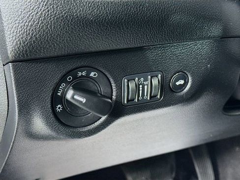 Used 2023 Dodge Challenger GT image 10