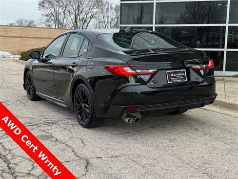 Used 2025 Toyota Camry SE image 5