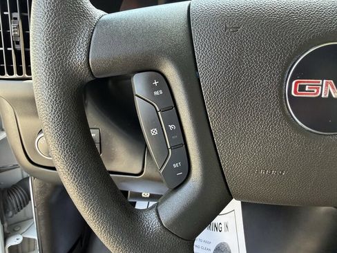 Used 2023 GMC Savana 3500 w/ Power Convenience Package RWD image 19