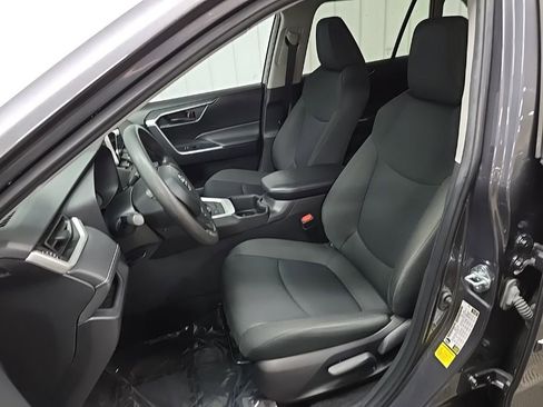 Used 2024 Toyota RAV4 LE image 29