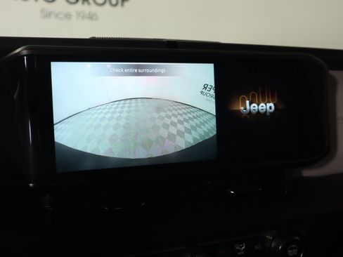 Used 2024 Jeep Wrangler Sport S image 6