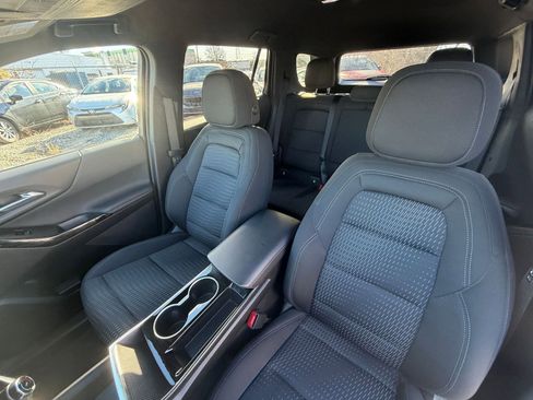 Used 2025 Chevrolet Equinox LT image 35