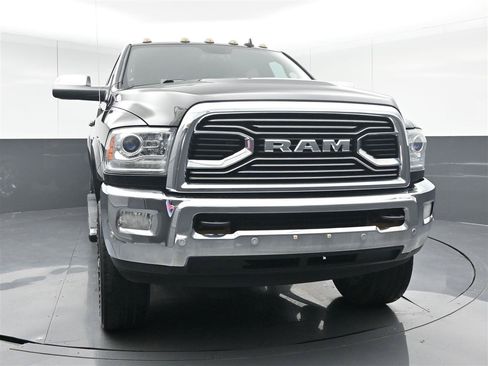 Used 2016 RAM 2500 Limited AWD/4WD image 2