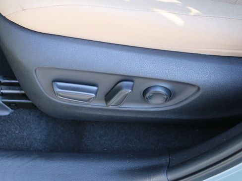 Used 2021 Toyota RAV4 XLE w/ Convenience Package image 25