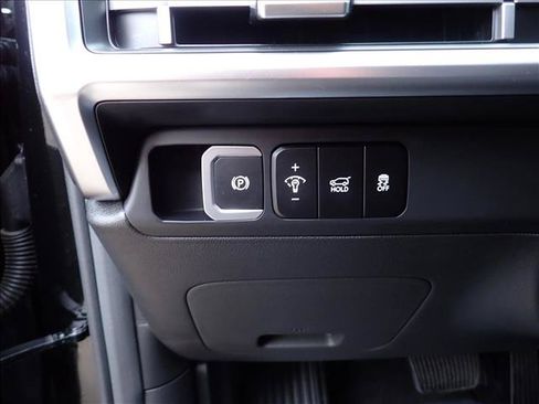 Used 2025 Hyundai Santa Fe SEL AWD/4WD image 16