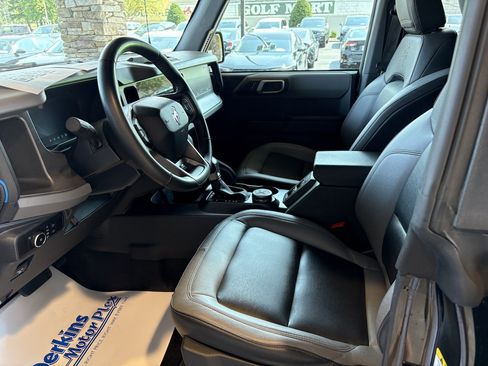 Used 2024 Ford Bronco Black Diamond AWD/4WD image 2