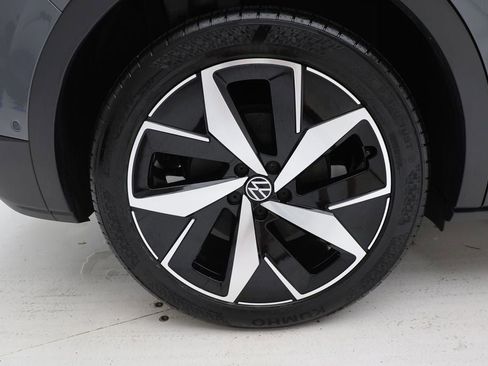 Used 2023 Volkswagen ID.4 Pro S image 9