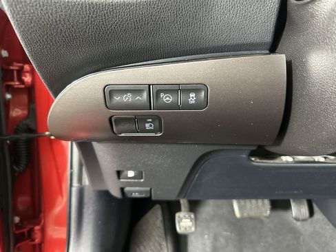 Used 2021 Toyota Prius image 21