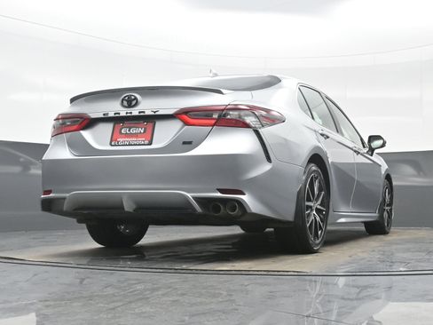 Used 2024 Toyota Camry SE image 30