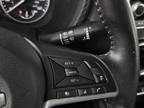 Certified 2021 Nissan Sentra SR FWD image 25