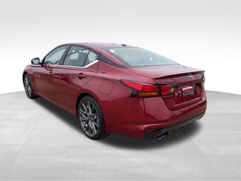 Certified 2024 Nissan Altima 2.0 SR image 2