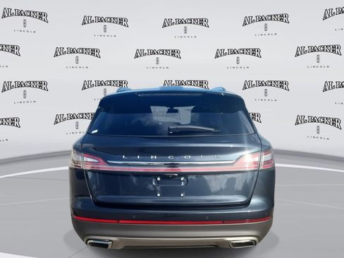 Used 2022 Lincoln Nautilus Reserve image 4