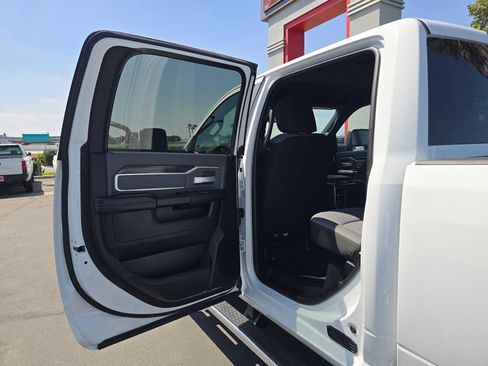 Used 2023 RAM 2500 Big Horn w/ Level 1 Equipment Group AWD/4WD image 19