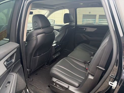 Used 2023 Acura MDX SH-AWD image 9