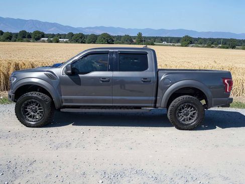 Used 2018 Ford F150 Raptor w/ Equipment Group 802A Luxury image 3