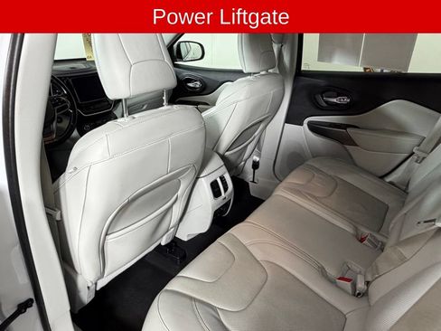 Used 2020 Jeep Cherokee Limited w/ Trailer Tow Group AWD/4WD image 15