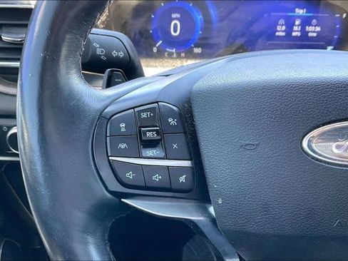 Used 2020 Ford Explorer Platinum w/ Premium Technology Package AWD/4WD image 19
