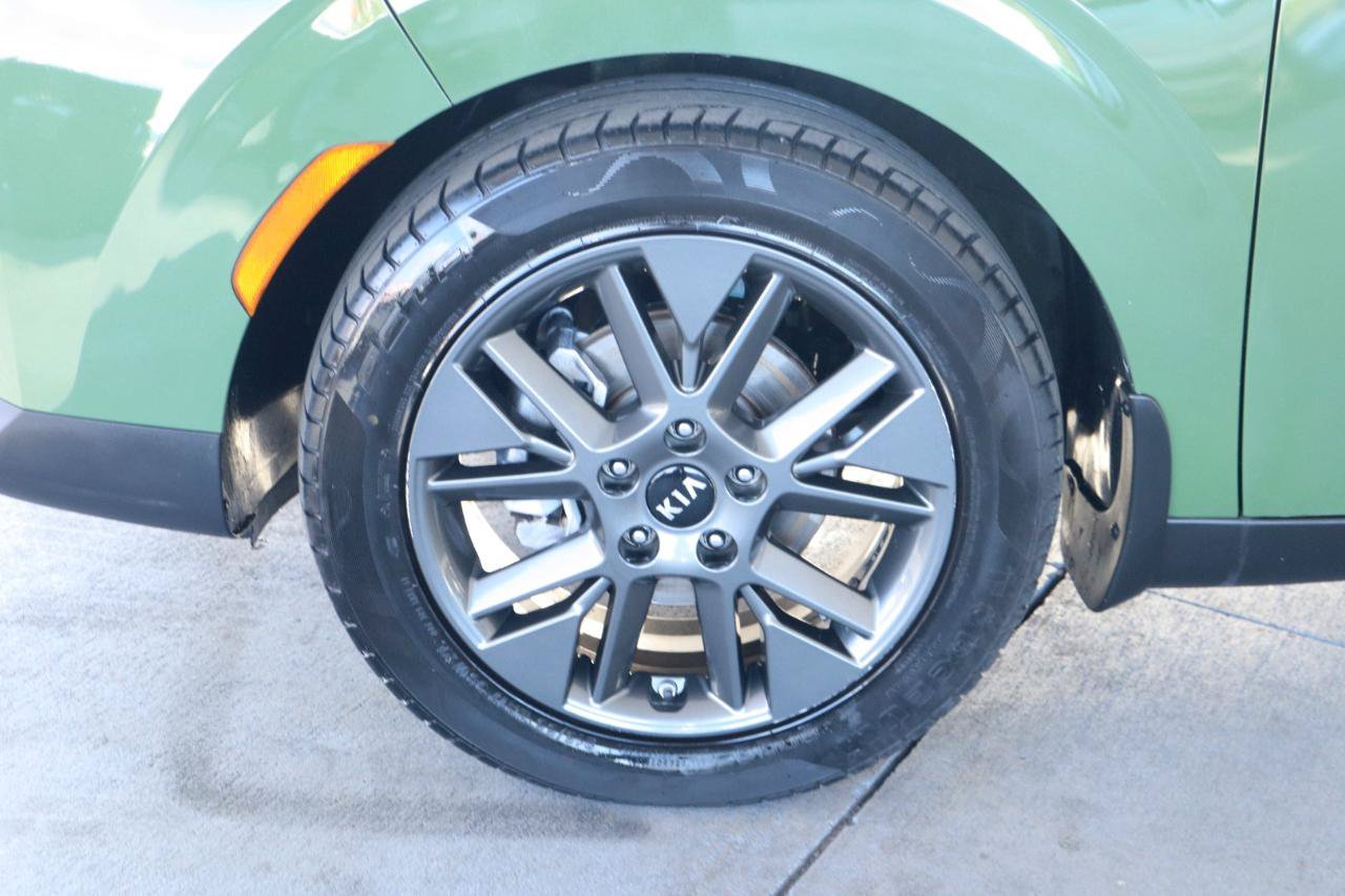 Used 2021 Kia Soul EX FWD image 12