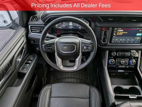 Used 2023 GMC Yukon Denali AWD/4WD image 16