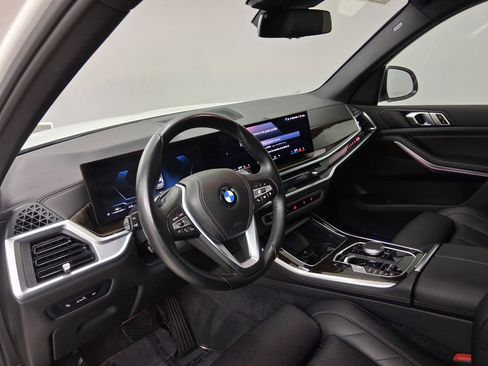Certified 2024 BMW X5 xDrive40i w/ Parking Assistance Package AWD/4WD image 2