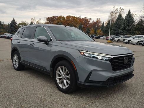 Used 2023 Honda CR-V EX image 4