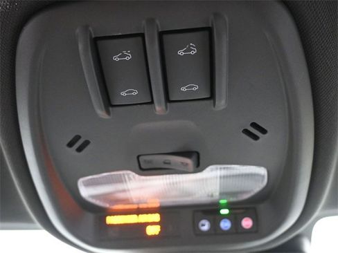 Certified 2025 Chevrolet Trax RS w/ Sunroof Package image 35