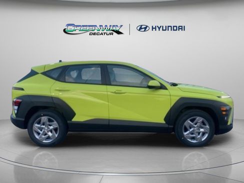 New 2026 Hyundai Kona SE FWD image 8