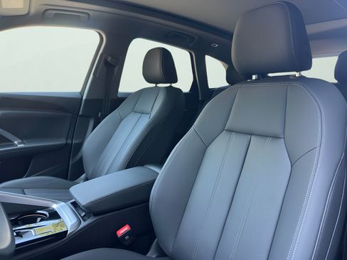 Certified 2025 Audi Q5 Premium AWD/4WD image 14