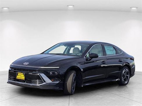 New 2025 Hyundai Sonata SEL image 2