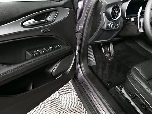 New 2025 Alfa Romeo Stelvio Sprint w/ Convenience Package image 8