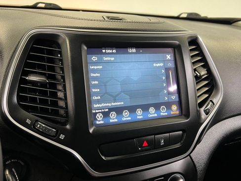 Used 2022 Jeep Cherokee Latitude w/ Sun & Sound Group image 40