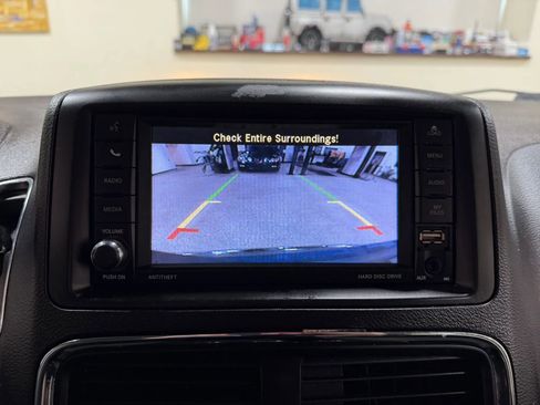 Used 2019 Dodge Grand Caravan SE FWD image 40